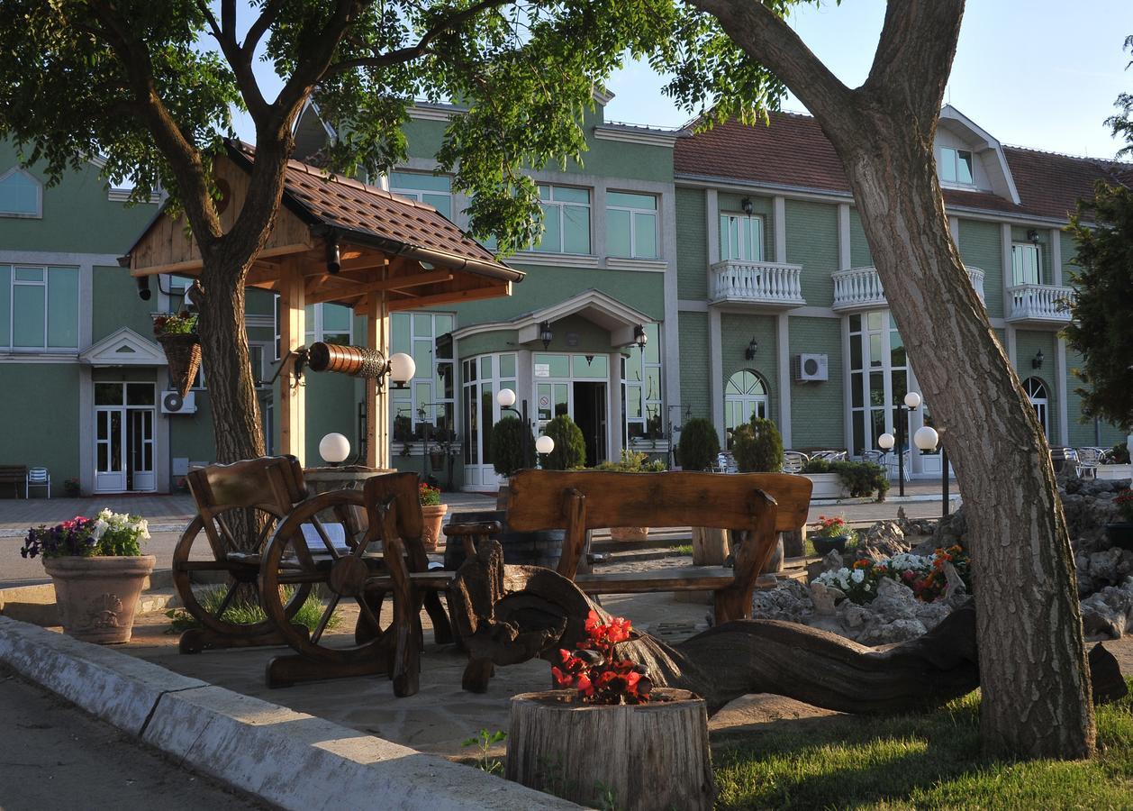 Hotel Zeleni Vir Nis Luaran gambar