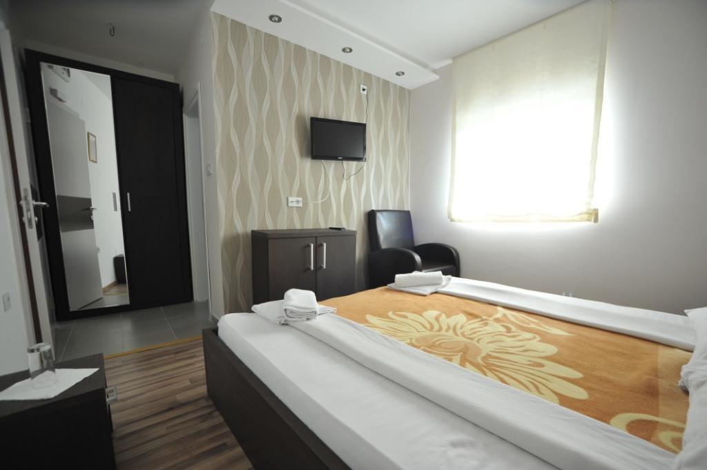 Hotel Zeleni Vir Nis Luaran gambar